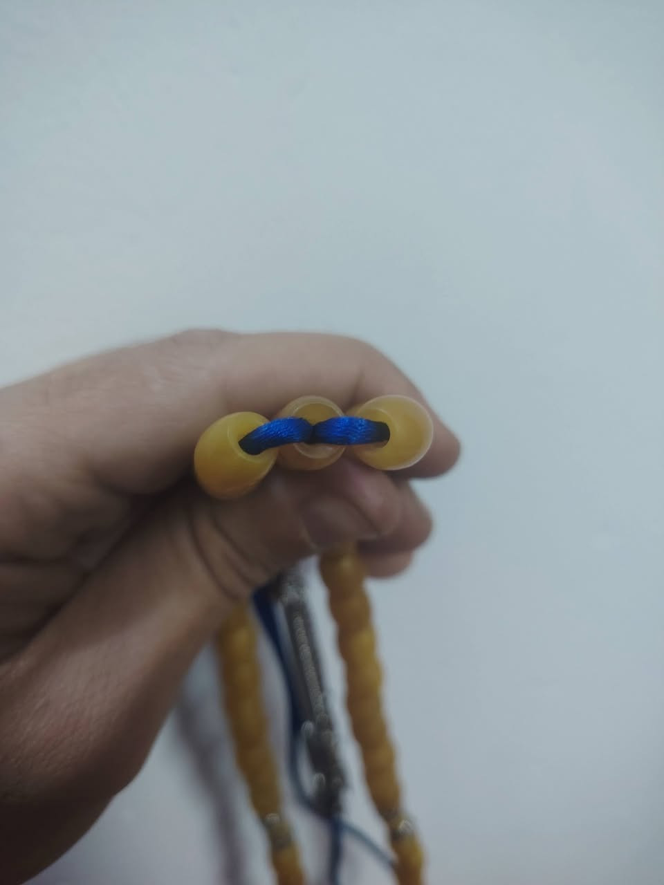 سلام عليكم
سبح سندلوس الماني قديم زرف وزرف 
سبحه النتيكه بل كامل 
العدد حبات 45 حبه كركوشه النتيمون معه الفواصل 
سبحه حلوه وسطيه البيع فقط 
مكان الشطره تفاصيل خاص  ***********
