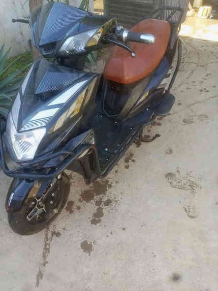 دراجه سكنس شحن درع ٢٠٢٤ 
٥ بطاريات 
دبل ستاند 
سماعه بلاد 
دبل بصمه 
دراجه مستخدمه أقل لشهر جديده 
*********** اتصل متواجد فيس
