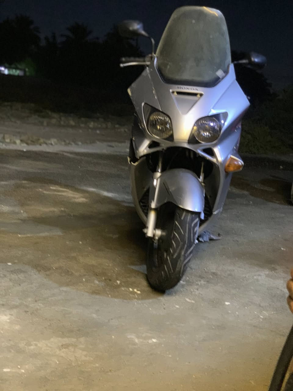 السلام عليكم فورزه 0/6 دراجه مكينه بلاديه كفرات شويه مشخطه مستعجل على بيع عارضه ٧٠٠ بيه مجال بصيط ***********
