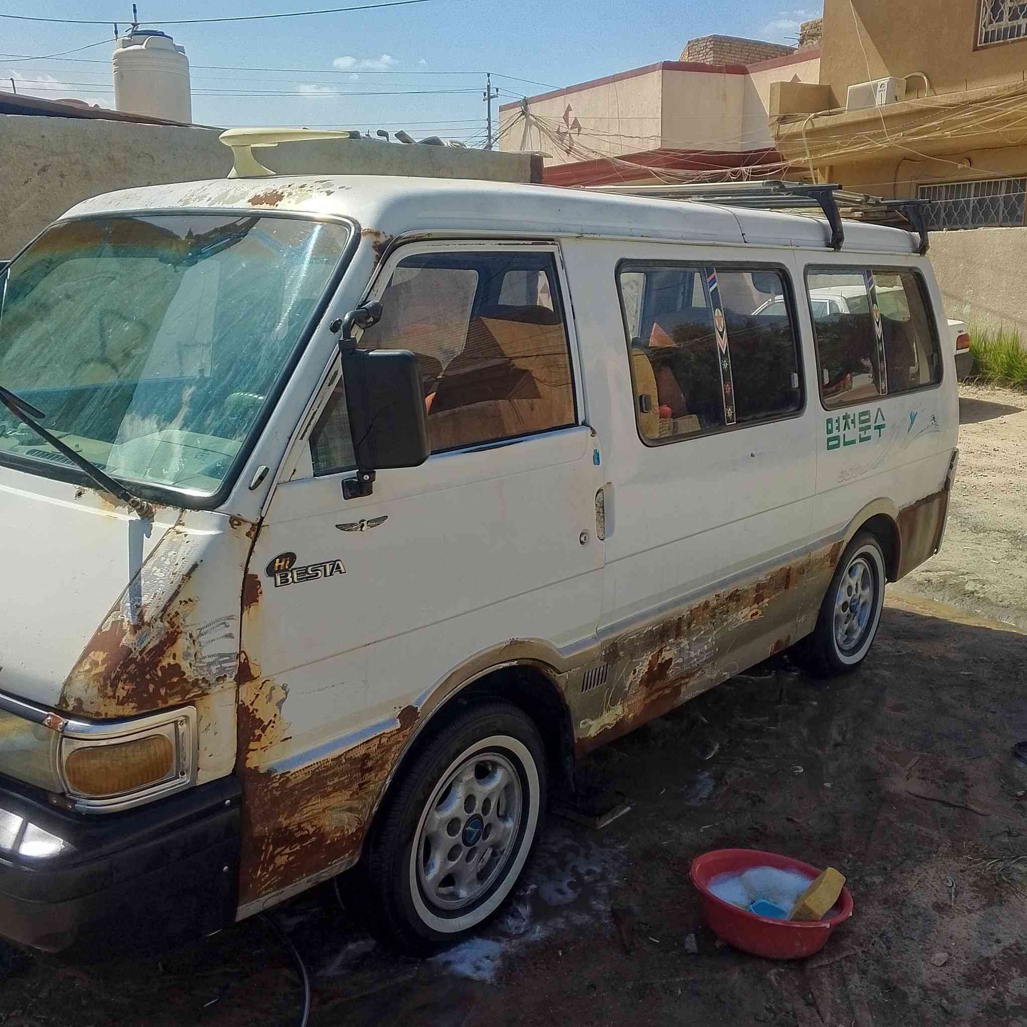 السلام عليكم كيه بستا موديل 95 رقم انكليزي سنويه لل 30سياره مابيه نقص كامله امكمله ما نقصه شي حداديه زينه تخم تاير سعره47 مكاني حله ابو غرق رقمي ***********
