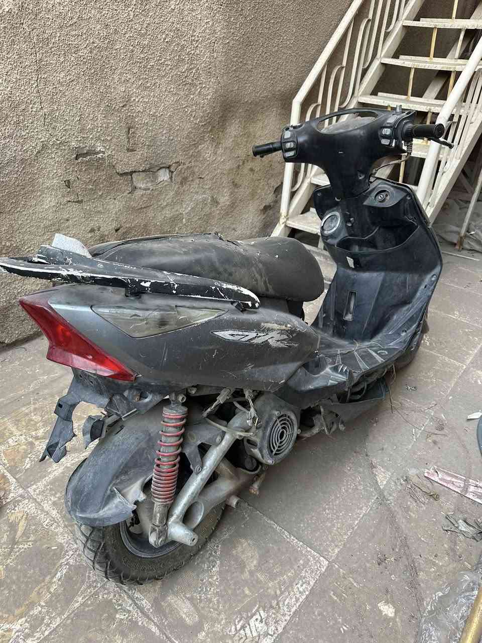 السلام عليكم ماكس ثعلب للبيع مكينه مفتوحه مبدا بيه كلشي
روله
كور
زنجيل
 مكينه كلشي مبدل بيه كلهن اصليات
كلجات امامي خلفي جدد
صلنصه اصليه رياضي ام الختم
كفرات تعبانه
وكابريتر يحتاجله تنضيف فقط
وسويج مابيه تاخذه مني طافيه بس اكفلك مكبنه وسرقه
السعر ,250
***********
قبق هندر جديد وكفرات كامله
