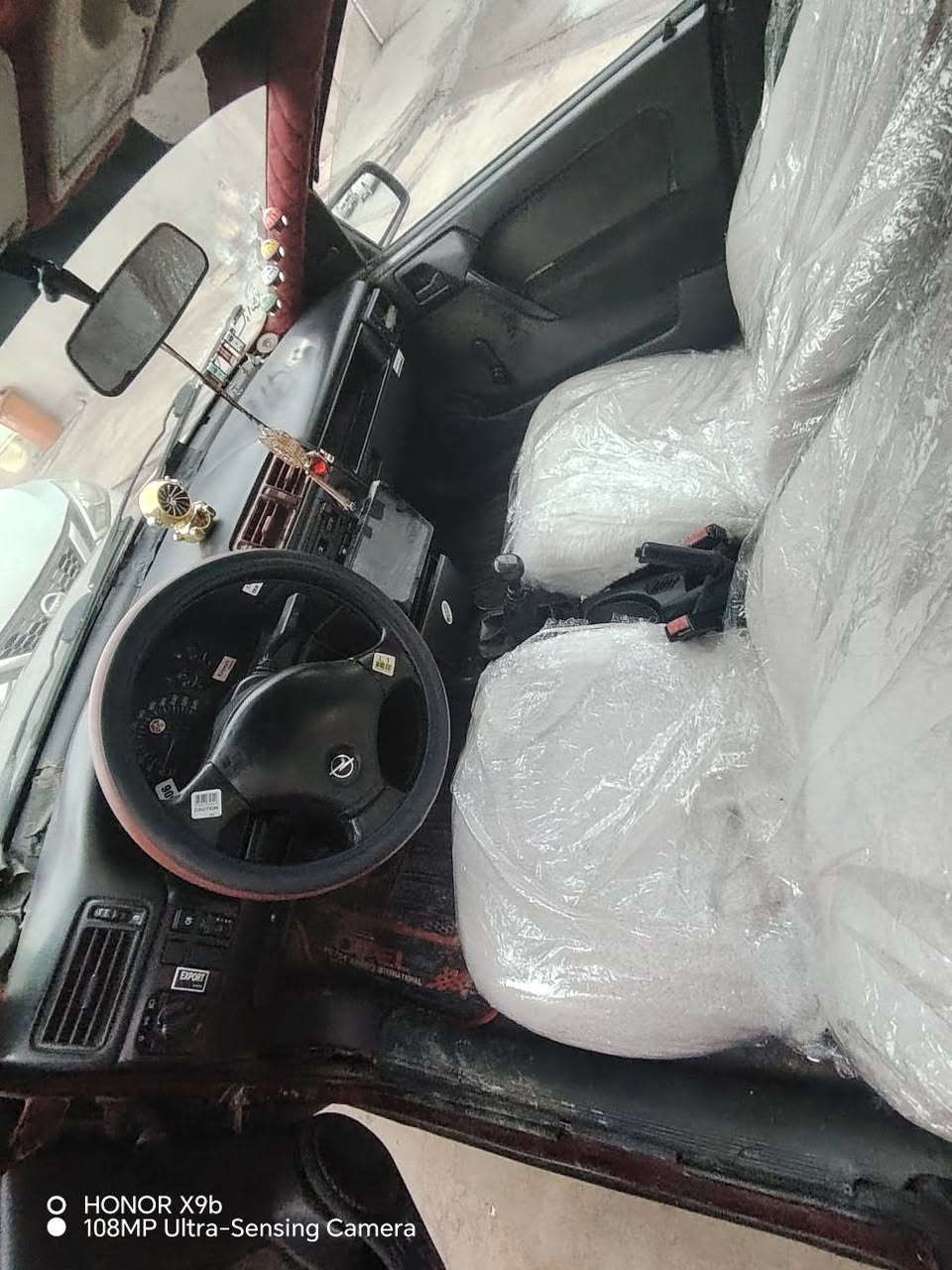 للبيع. موديل ٩٢
 مكينة ١٨ ي كير عادي
بشرط كير مكينة.كهرباي. مابي عيب 
تخم. امامي خلفي جديد.
رقم اربيل دولي. سنوية. هزة. جديد ٢٠٣٠
سقف سلايت. 
 موجود كوبون بنزين.
بدون حادث
صبغ عام. جماليية. سقف تكمة. بدون معجون.   دائري. بية. مكانات قليل. ٤٨ بيية مجال بسيط *********** واتساب. عليية. كركوك, العراق
