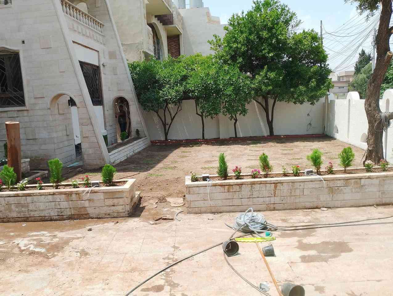 حدقجي🟡خبرة نعمل في كل🔴 احياء الموصل تنظيف تأسيس تقليم 
للاستفسار الاتصال او مراسله على واتساب
***********☎️
***********📞
