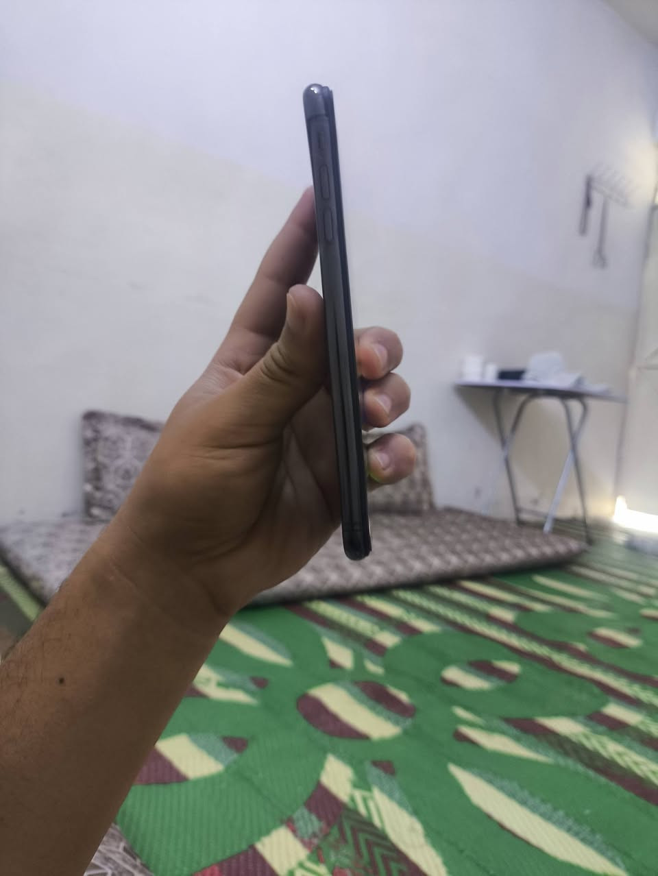 📱 ايفون اكس ماكس
💾 الذاكرة: 64GB
🔋 البطارية: 84% (أصلي)

✅ الجهاز شغال بالكامل
✅ الكامرات شغالات وتصويرهم حيل حلو
✅ الصوت واضح
✅ الهزازات شغالة طبيعي
✅ بصمة الوجه شغالة
✅ شبكة + وايفاي شغالات طبيعي
✅ فرمت وتحديث طبيعي

📌 ملاحظة: الجهاز يدعم شريحة إلكترونية فقط (eSIM) والسيم العادي ما يدعم

🖥️ الشاشة: مستبدلة أصلي

💰 السعر: 110 ألف قفلة
📍 الموقع: موصل / الأيسر
📞 التواصل: خاص أو اتصال مباشر
***********

🚚 توصيل للمعارض ماعندي
