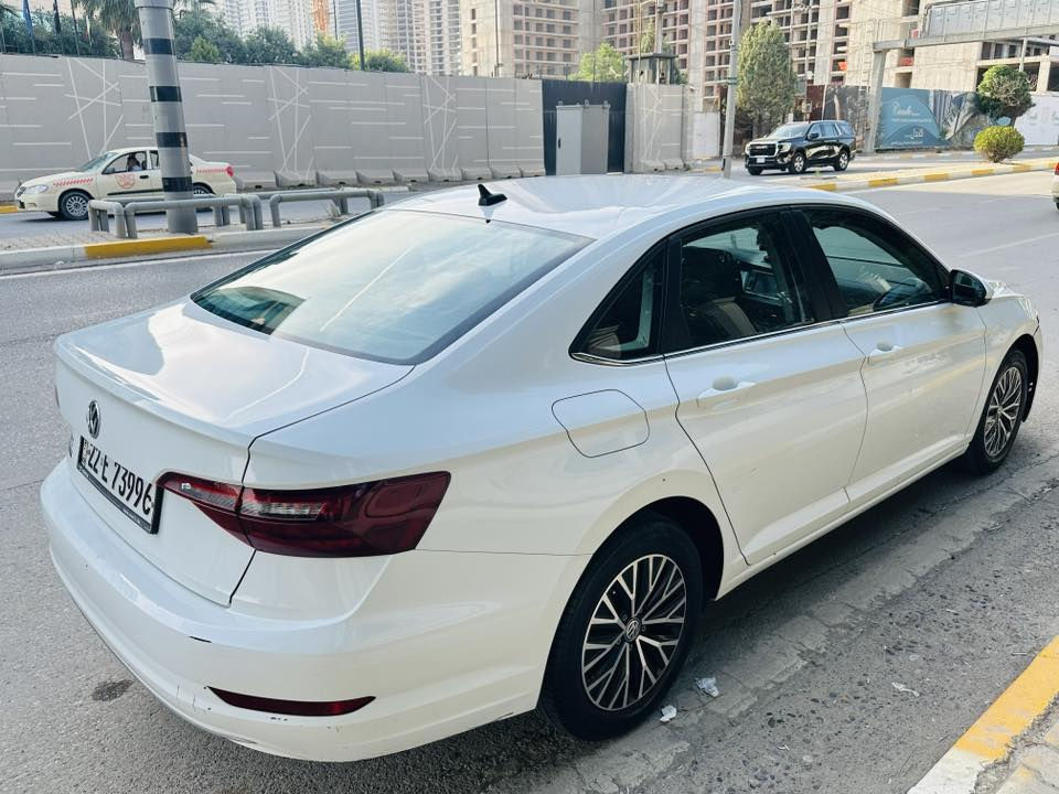 فولكس واجن جيتا 2021
ضرر بيها بونيت صبغ و جامرغ تعديل ايرباك سيستم
رقم الشاصي 3VWC57BU0MM037895
.. مواصفات S   
محرك ١٤ توربو 
نظام توقف ازدحامات A(اطفاء وتشغيل المحرك ذاتي) 
كاميرا خلفية ملون 
تحكمات ستيرن 
مانع انزلاق + نظام Eco تقليل وقود
يو اس بي + بلوتوث
رقم اربيل باسمي
عنوان السيارة : اربيل

سعر / 130 

***********

جيتا 
سپی
موديل 2021 
مواسەفات S
‎مەکینە ١٤ تۆڕبۆ
‎ڕەقەم هەولێر 
131000 KM ڕۆیشتییە
‎بەشەرتی بەناوکردن
‎ڕوبعەک بۆنیتی سبوخە
‎چامڕغی لای سایەق تەعدیلە
3VWC57BU0MM037895 ڕەقەم شانسی 
‎کێشەی حەماوەی نییە
‎شوێن: هەولێر
‎نرخ: 130

***********
