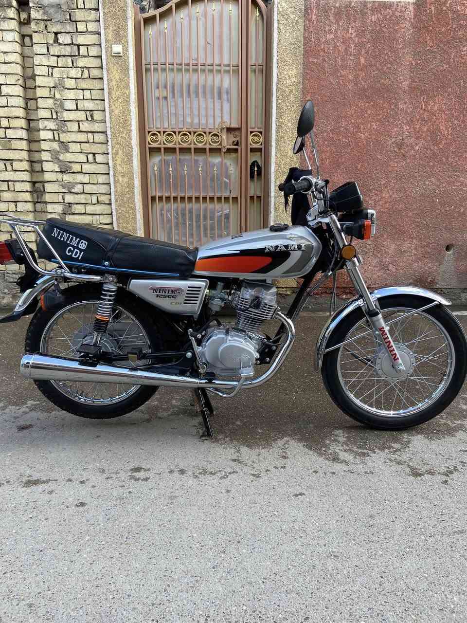 سلام عليكم دراجه نامه 4 كير. دراجه كلش نظيفه صارله شهر من نازله من رمبه والدراجه بلواقع كلش احله من الصوره سعره 650 بيهه مجال مكاني بغداد مدينه الصدر الرقم ***********
