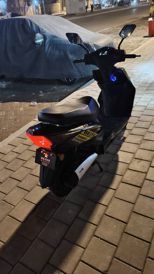 السلام عليكم دراجه سكنس شحن المكان بغداد مدينه الصدر السعر ٥٥٠ الف فقط اي استفسار هذا الرقم *********** واتساب فقط السعر قفل بغداد, العراق
