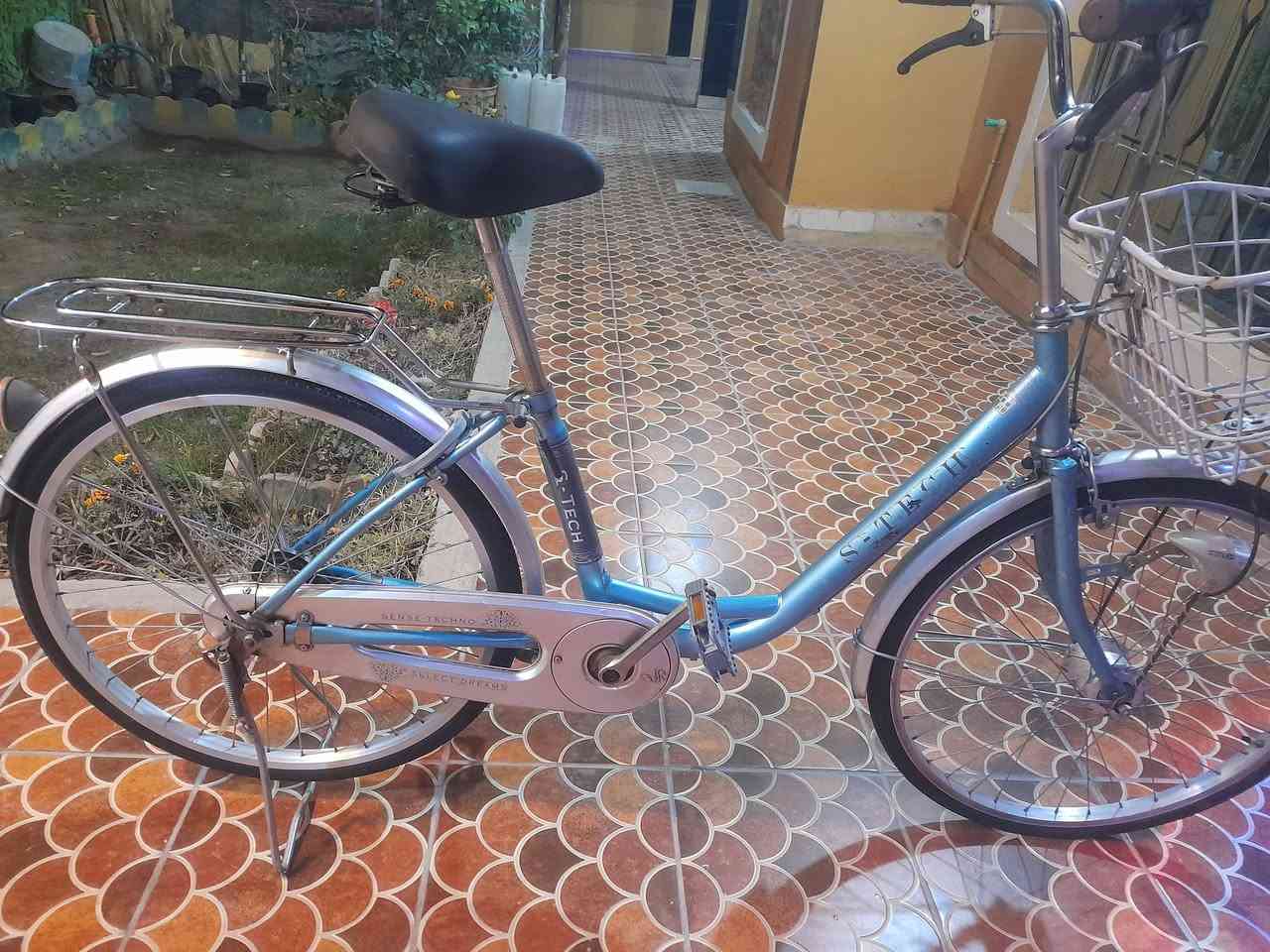 سلام عليكم بيسكل ياباني حجم ٢٤ جديد حساس السعر ٧٥ المكان أبو غريب خرنابات رقم الهاتف ***********
