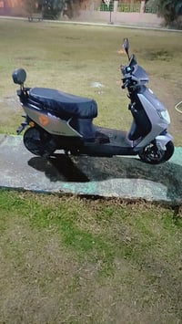 دراجه شحن للبيع تيسلا الدراجه نضيفه مستعجل عله بيعته الأستفسار 0786714...