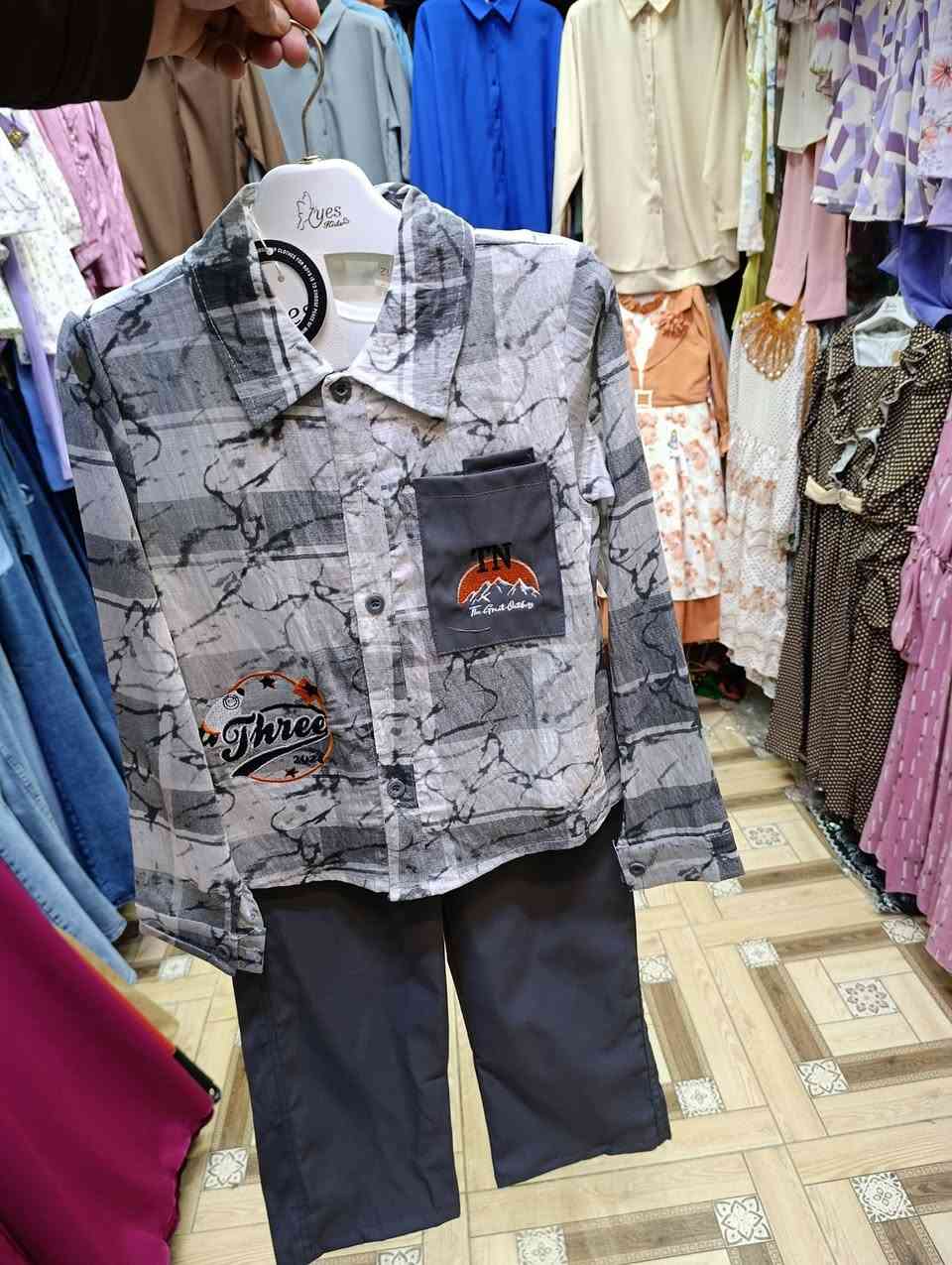 طقم ولادي ثلاث قطع  خامه صيفي درجه اولى 
يلبس من عمر سنتين ل ١٢ سنه


**إذا كنت صاحب هذا الإعلان وتريد حذفه لأي سبب، رجاءا أرسل رسالة إلى الدعم الفني**