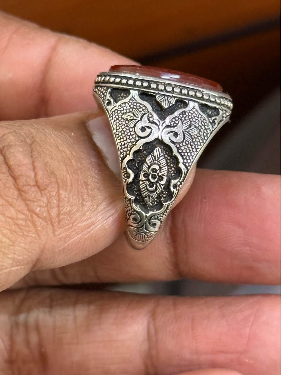 خاتم عقيق يماني احمر خامة  درجة أولى
صياغة. سلمان صادقي قلم زني
غير ملبوس 
قياس الخاتم 19.8
السعر 225 مع التوصيل كربلاء, العراق


**إذا كنت صاحب هذا الإعلان وتريد حذفه لأي سبب، رجاءا أرسل رسالة إلى الدعم الفني**