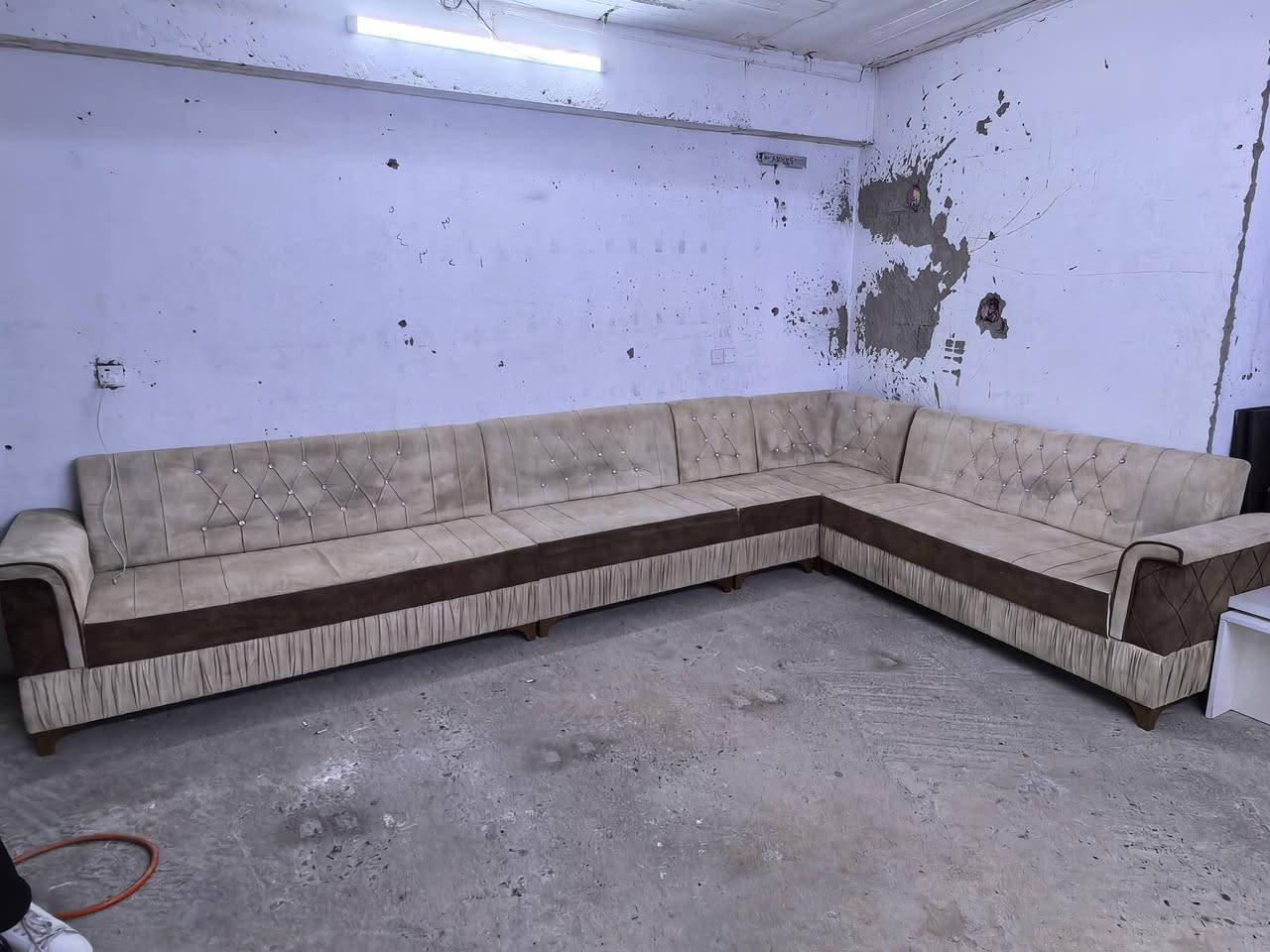 معرض سنان العاني) لبيع  اثاث منزلي  مستخدم وجديد
وتبديل 
(***********يوجد توصيل 
)(***********)/اومرسلتنا على الواتساب العنوان سليمانيه /كاني كورده قرب من ماركيت  شوگ
