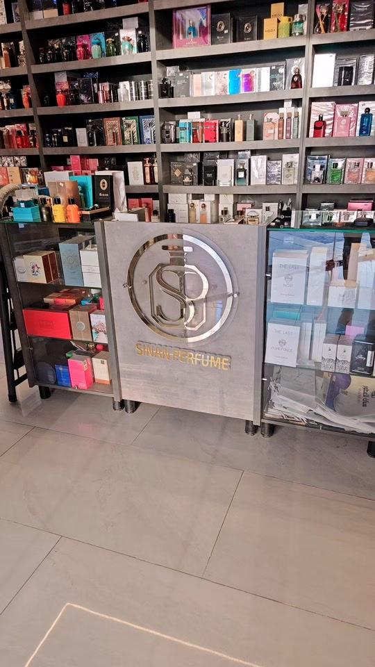 *********** هوس بلاك بسعر 30 الف فقط كميه محدوده سارع بالحجز #اكسبلور #عطور #سنان_للعطور #مشاهير_تيك_توك #مشاهدات 

