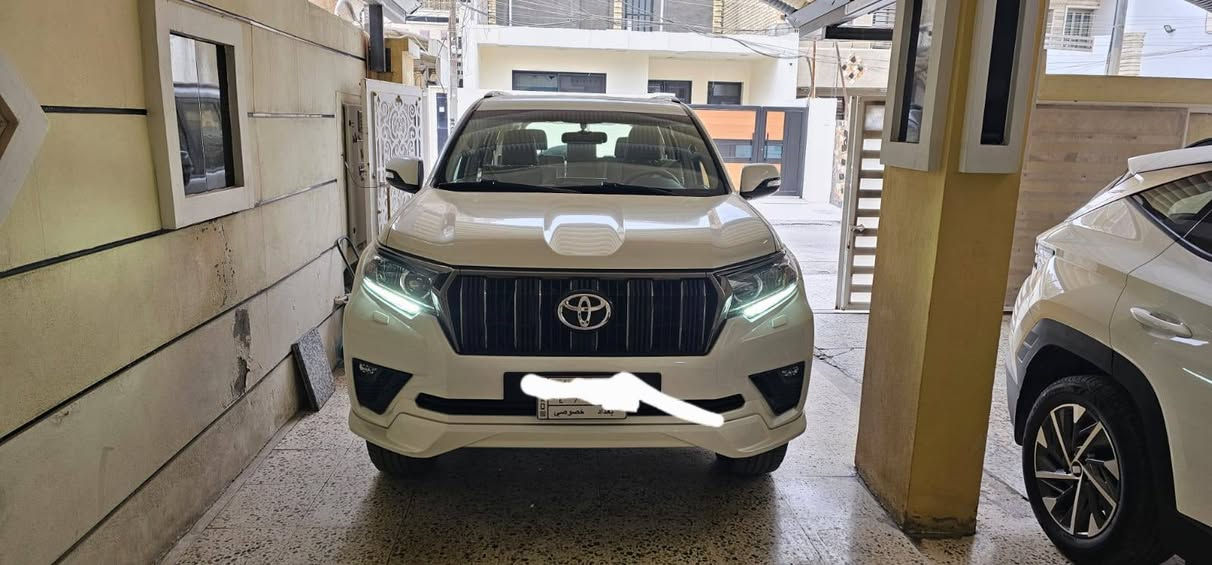 تويوتا برادو2022 فئة VX وكالة تويوتا العراق ساز SAS الصيانة الدورية داخل الشركة فقط ماشية 14 الف كيلومترر حقيقي
محرك V6 سعة 4000
مقاعد جلد مع تبريد وتدفئة

المواصفات
دفع رباعي دائم
كير اوتوماتيك 6 سرعات
 ثلاجة داخلية
فتحة سقف
جنطات المنيوم
لايتات LED امامية وخلفية
شاشة وسطية
ابل كار بلاي واندرويد اوتو
تحكم كامل من الستيرن
تبريد مركزي ثلاث مناطق
تدفئة تبريد المقاعد الامامية
مقاعد كهرباء
كاميرا خلفية
حساسات خلفية
مثبت سرعة
نظام مانع الانزلاق
مساعد صعود ونزول
وسائد هوائية كاملة
نظام ثبات
العنوان بغداد السيدية
للاستفسار على الاتصال على
رقم صاحب السيارة
***********
