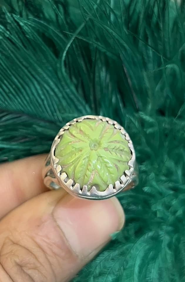 اللهم صـل على محمد وال محمد 
مجموعة من الخواتم الجمـيله والاصـيله 
للاستفسار ***********
كروب خان فرمان للاحجار الكريمة
