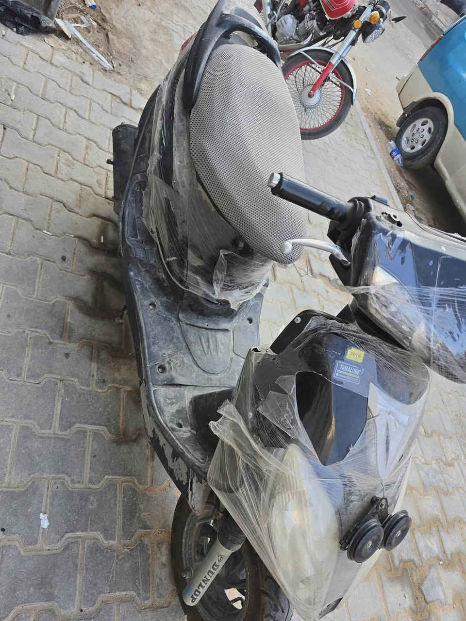دراجة نارية سيامgtمن نوع سكوتر (Scooter) بيع مستعجل دراجه نضيفه  كامله من كلشي اشاير لايت زنون دبلات امامي وخلفي كلجات مرتبه ونضيفه زوج تاير باكستاني شرط   الدراجه ع هاي وضعيتهه شلعتهه فول ومرتبه شرط الفحص السعر 300وبي مجال الرقم *********** النجف, العراق
