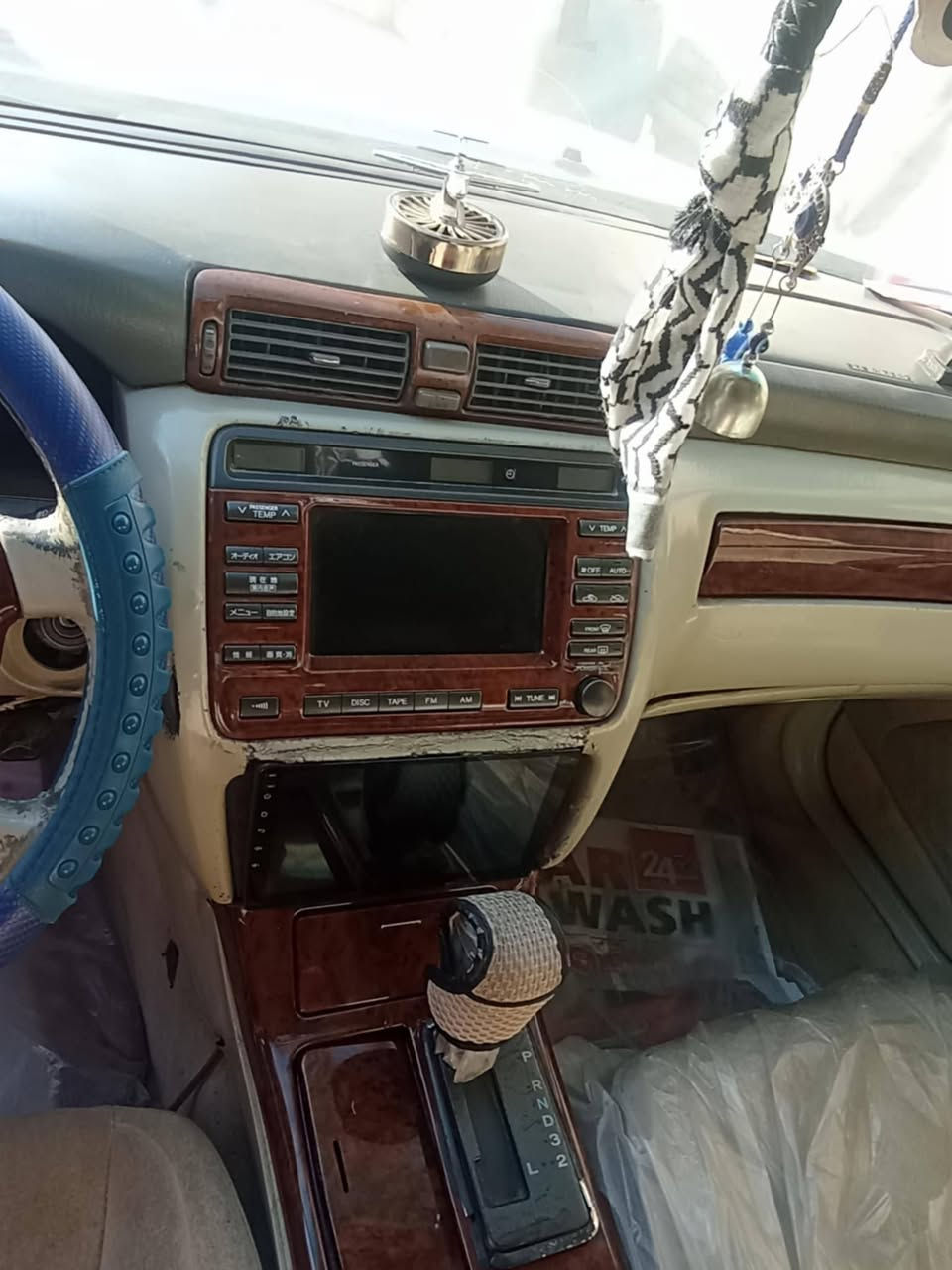 سلام عليكم سياره ملكه لبيع مكفوله كفاله عامه بيه طخه قليله بل جاملغ ومسوايه موديل 2000 سعر خاص الستفسار ***********
