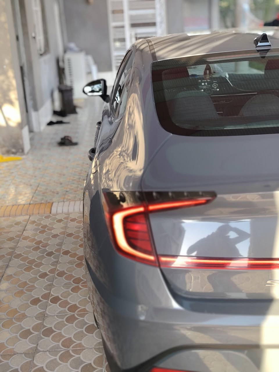 السلام عليكم سوناتا 2022 لون سمنتي  حادث بنيد فقط رقم قادسيه معوقين وكاله عامه بسمك  مكينه 2500 نص فول لد امامي خلفي رادارات امامي وجانبي كامره دواره شاشه هاند بريك دكمه اتو هولد مود درايف والبقيه معروفه   مكاني بابل الحمزه الغربي *********** السعر 170 وبيه مجال
