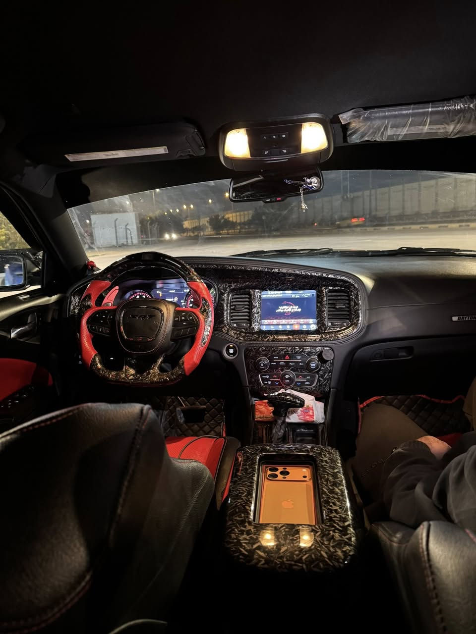 سلام عليكم 
جارجر دايتونا 5700 موديل 2021 
لون بنفسجي مميز سياره جاهزه ونظيفه كلش
حادث جاملغ وبنيد نفسه بي شبر صبغ وبابتين كلير من امريكه فقط السياره فول عده الفتحه
———————————————————-
الاضافات///
1/اكسل قفل مال SRT
2/هدرز شورت SRT
3/فجون بريمبو 4 بستم مال شكل جديد امامي وخلفي
4/شوته KN 
5/جكات كات باك ستيج 3 صارلهن 6 اشهر من مشدودات
6/دركه RPM الاصدار الاخير فور جت
7/داخل كله كاربون فايبر
8/لايتات متغير +عين شيطان +عدسات حوته
—————————————————————
السعر 240 وبيه مجال لشراي يجي يكلب وبي خير ويدلل مكان سياره نجف //‭0780 839 4669‬
