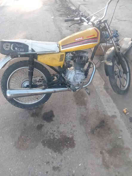 لبيع ماطور رياضي محرك 200 كير 5 لا صرف لا تبخير سعر 200 وبي مجال أوراق كامل موديل 2018 عنوان خانقين ملك شاء ابو زياد ***********
