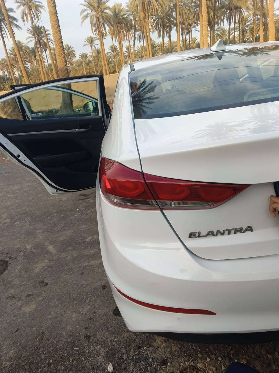 من رخصة الدمن سياره النتره 18امريكي ماشيه 92حقيقي حادثها بس بنيد مبدل ويم الرقم الخلفي من امريكا كلها ليبل واحد كير مكينه مكفول ع بلاد رقم بابل سنويه صاقطه صار تقريب 3اشهر السعر 125وبيها مجال العنوان حله مركز الشراي يتصل وخادم ***********
