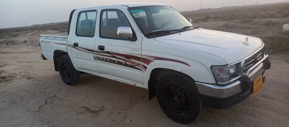 سلام وعليكم سياره للبيع تويوتا 2001باور ستيرن داخل حمر رقم سليمانيه بيها جامرلوق مبدل ولباقي مكفول سنويه ماصاقطه مكان سياره ديالي العضيم تخم تاير جديد صدر جديد محرك كير كله مكفول***********
