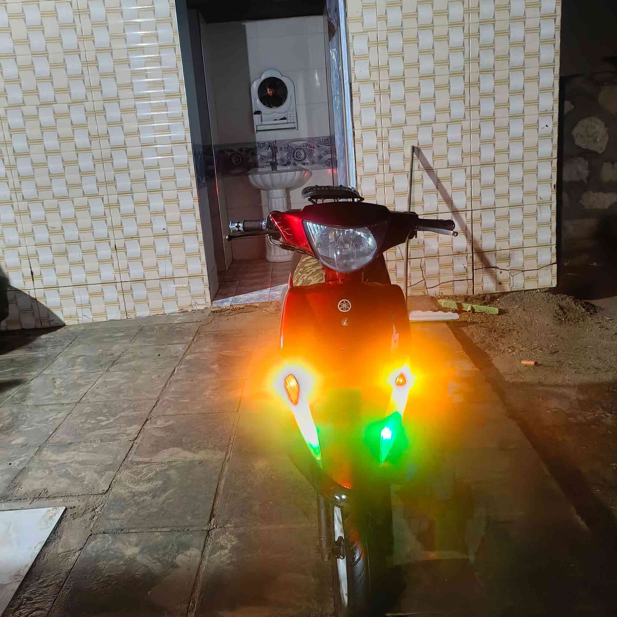 السلام عليكم للبيع دراجه نضيفه موديل 2006 مكان الدراجه بابل الطليعه محرك كفاله بوشه 49 على بلاد صالنصه Fm✈️ سعر مناسب الشراي يتصل متواجد ‏‪***********‬‏الرقم 👻✈️
