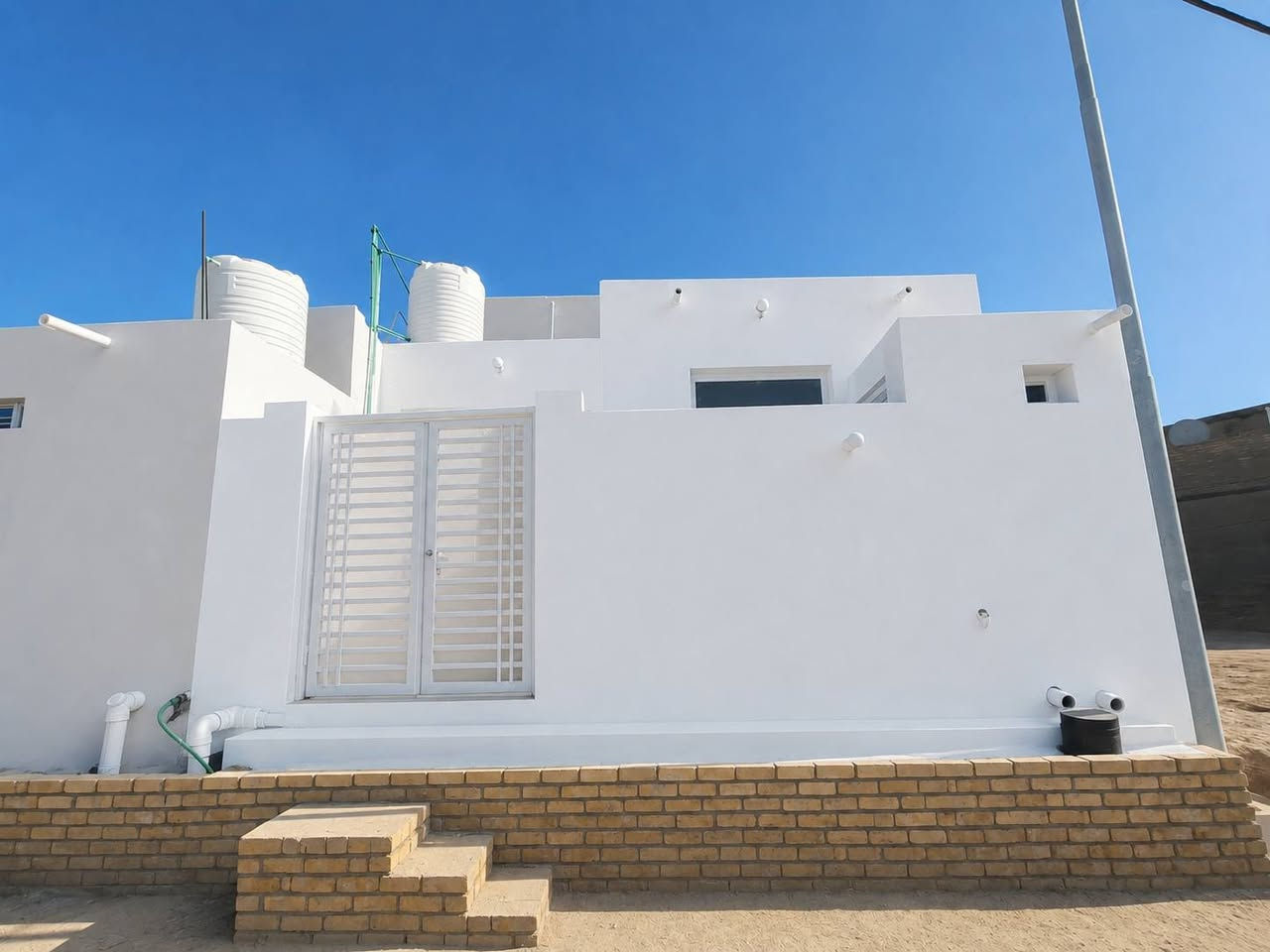 🏡 دار للبيع خلف مستشفى القاسم ━━━━━━━━━━━━━━
📍 الموقع: يبعد 50 متر عن شارع حلة - ديوانية
✅ خدمات كاملة
✅ الشارع مبلط
━━━━━━━━━━━━━━ 📐 المساحة: 100 متر 📄 السند: 25 طابو زراعي ━━━━━━━━━━━━━━
🏠 مواصفات الدار:
🛏️ غرفة نوم
🛋️ صالة استقبال
🚿 مجمعات صحية داخلية وخارجية
🍽️ مطبخ بارد
🧱 البناء طابوك
━━━━━━━━━━━━━━ 📢 ملاحظة: الدار خالية حالياً ━━━━━━━━━━━━━━
📞 للاستفسار: ***********
💰 السعر: مراسلة واتساب أو ماسنجر ━━━━━━━━━━━━━━
📢 إذا عندك دار للبيع أو أرض زراعية اتصل بينا أو راسل الصفحة.
🏘️ بيوت معروضة بمختلف الأحياء السكنية وبأسعار ومساحات متنوعة.
📞 أرقام التواصل موجودة داخل المنشورات.
