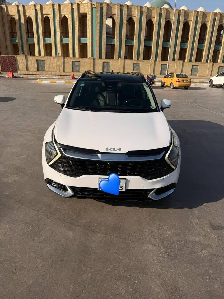 بيع مستعجل 

للبيع كيا سبورتج برستيج فووول فول مواصفات 2023 وارد أمريكا

حادث بسيط جاملغ فقط و راجع بدون تبديل اي قطعة ، رقم بغداد

- محرك 2500 بنزين 4 سلندر / گير أوتوماتيك 8 سرعات
- فتحة سقف بانوراما + باب صندوق خلفي كهربائي
- ويل المنيوم وكالة 19 مع تايرات جديدة
- شاشتين كبار رقمية + نظام صوت هارمان كاردون 
- تبريد وتسخين للمقاعد الأمامية ، مقاعد جلد، كرسي كهرباء مع تخزين
- تسخين مقود + تكييف أوتوماتيك ثنائي المنطقة مع فتحات خلف
- حساسات أمامية وخلفية + كاميرات محيطية ٣٦٠ درجة
- رادار ومثبت سرعة ذكي + تحذير مسار + تحذير نقطة عمياء + تحذير حركة خلفية
ماشية السيارة 60 الف ميل

- السعر 195$ 

مكان السيارة : بغداد
التواصل واتساب ***********
