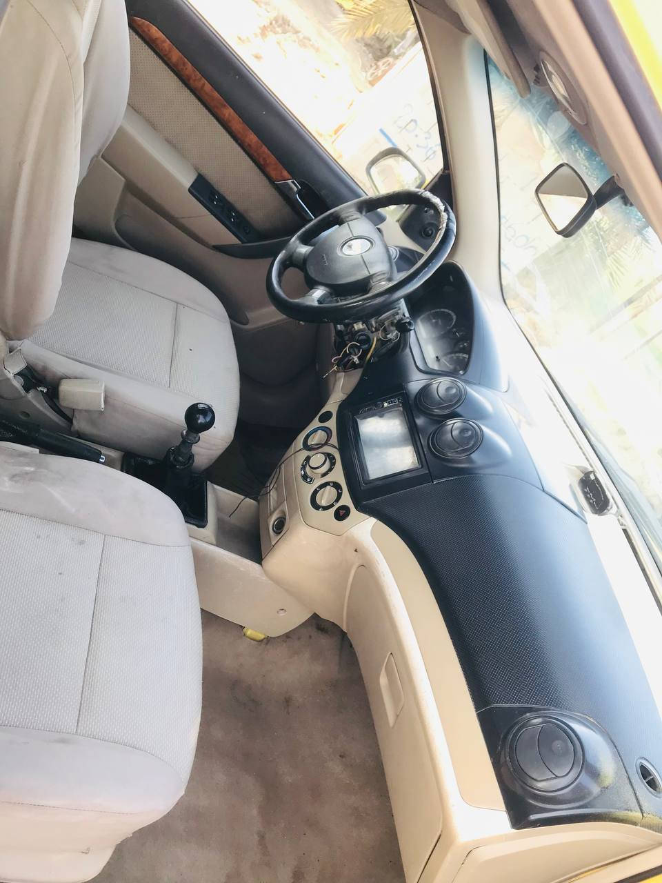 السلام عليكم افيو للبيع موديل ٢٠١٠ خليجي مفتوح بيهه ضربه بالجاملغ الخلفي عليهه هيئة بيهه قاصر واحد السعر ٣٠بيهه مجال مكان السيارة نجف ناحية القادسية
***********
