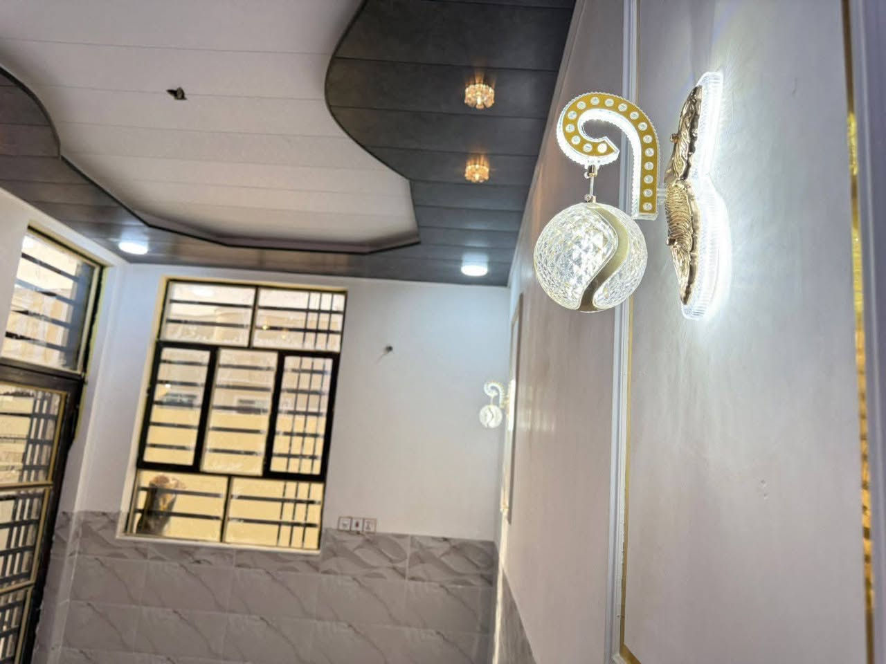 #بيع مستعجل سعر 46 وبي مجال 
 المساحه 130 متر بلاش 🍃 
على شارع 10متر 
بي غرف2/ وصاله/ ومطبخ /وحمات داخل وخارج و #حديقه 
بناء طابوق وساس وصقف صب مسلح 
#السعر 46 وبي مجال 
العنوان النجف الاشرف مقابل  قريت الغدير للستفسار 
‏‪***********‬‏
#مكتب_اليرموك_للعقار 
‏‪***********‬‏واتساب واتصال النجف, العراق
