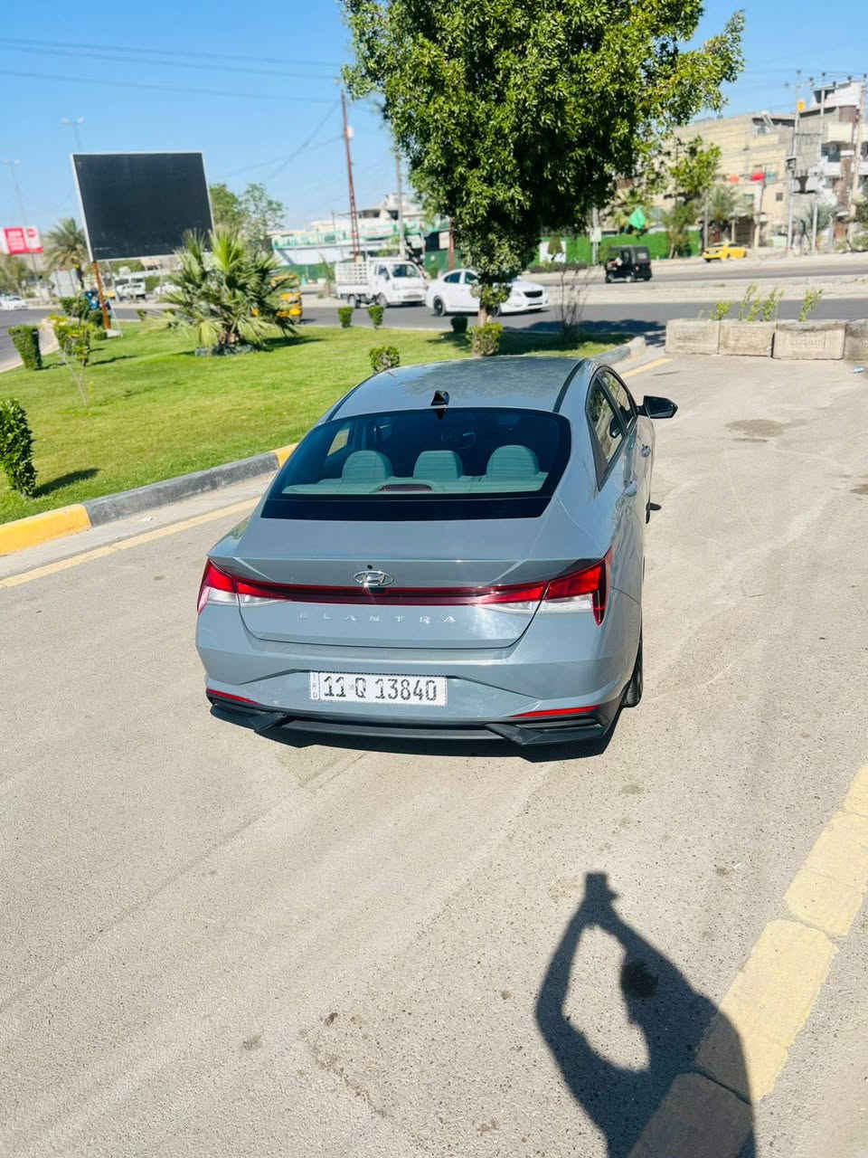النترا مديل 22 إسمنتي
فول مواصفات ما عدى الفتحة

رادار أمامي + رادار خلفي + رادارات يمنة ويسرة 

نقطة عمياء + تحديد مسار + مثبت سرعة + قيادة ذاتية 

ثلاثة انضمت قيادة ( نورمال + سبورت + سمارت ) 

بصمة + تشغيل عن بعد + اطفاء عن بعد 

نضام ترحيب + توقف ذاتي + مانع اصطدام

ماشية 50mil
فقط البنيد مصبوغ 
والجاملغ اليمنة بارد كلهة السيارة ليبل واحد  

مكان السيارة البياع  ***********

ترهم مراوس شعندك نزل

أو البيع قفل ١٣٩ 
١٣٩
