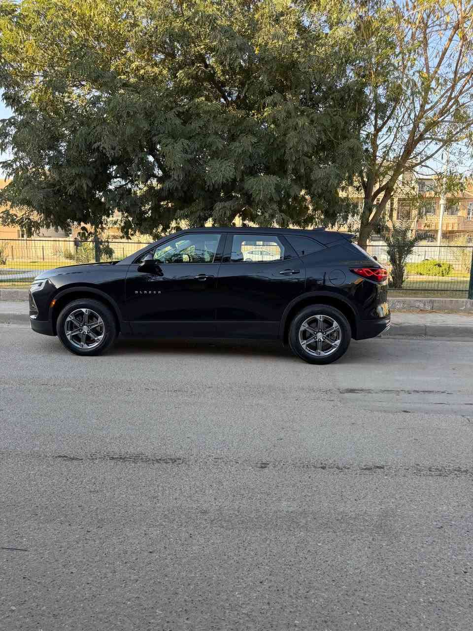 شوفو بلايزر جدددددديد لوك ٢٣ اسليمانيه باسمي السياره كلين بس الدعاميه السياره مكفوله كفاله عامه السياره طك فلين بيع أو مراوس بيكم دبل قماره سيرا أو سلفرادو رام سعره  ٢١ وبي مجال للاتصال على الرقم *********** هذا بي وتساب وعلمن ممتواجد علفيس والرقم الثاني ***********. السياره بلسيديه بغداد, العراق
