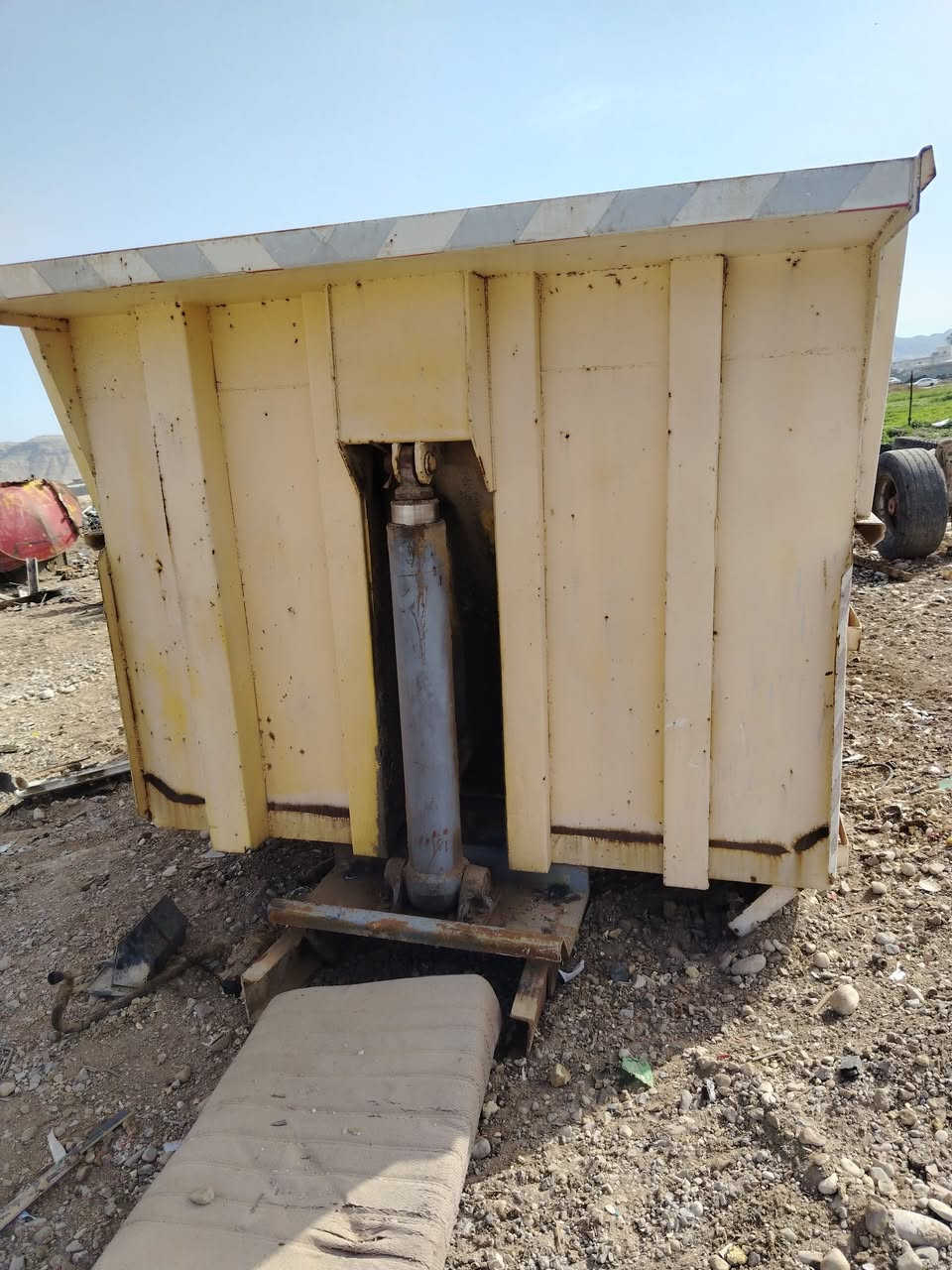 البيع بودي سكانه مكان طوزخرماتو ***********
