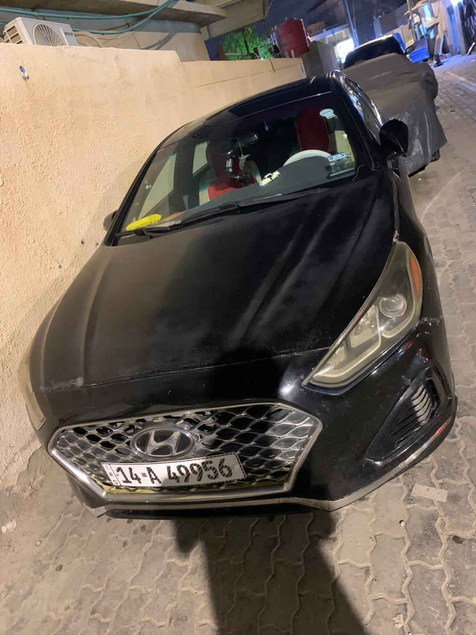 السلام عليكم سوناتة وارد المريكي ضربتهة بل بجم دكاميه بنيد وشبر من تكمة السايق اثر ضربه بنيد موديل 2018 فول مواصفات
1- مكينه 2.400 (جي تي أي) 
2- فتحة بنو راما
3كشن سائق كهربائي 
4- رادار بل مرايات
5- تحكم ستيرن
6- إستيرين رياضي حرف (L)
7-شفتات بل استيرن تحول كير عادي
8- تدفئه بل استيرن
9- كشتات تدفئه تبريد
10- تبريد خلفي
11- كامرة خلفيه بلادية دوارة معئ لستيرن
12- تشغيل سيارة (بصمة)
13- 3 انضمه بيهة  عادل وليكو ول سبورت
14- 2 كزوزات بلادي 
15-فتح صندوك بصمه مخفيه ترحيب من تتقرب علئ صندوك يفتة 
16- بيهة كتاب فحص المندلاوي
17- السعر (145) ورقة وبيهة مجال قليل
18- رقمهة بصرة حرف (أ)
19- رقمهة الإنكليزي جديد
20- عنوان القبله رقم تلفون 
***********
