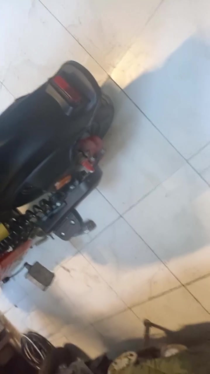 الو السلام عليكم ورحمة الله وبركاته للبيع بايسكل شحن R8 بسعر 375 فول مواصفات
خمس بطاريات الأصلي للون احمر
الاتصال على الرقم واتساب. 7515860705


**إذا كنت صاحب هذا الإعلان وتريد حذفه لأي سبب، رجاءا أرسل رسالة إلى الدعم الفني**