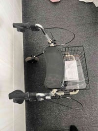 كرسي متحرك • ألماني • السليمانية