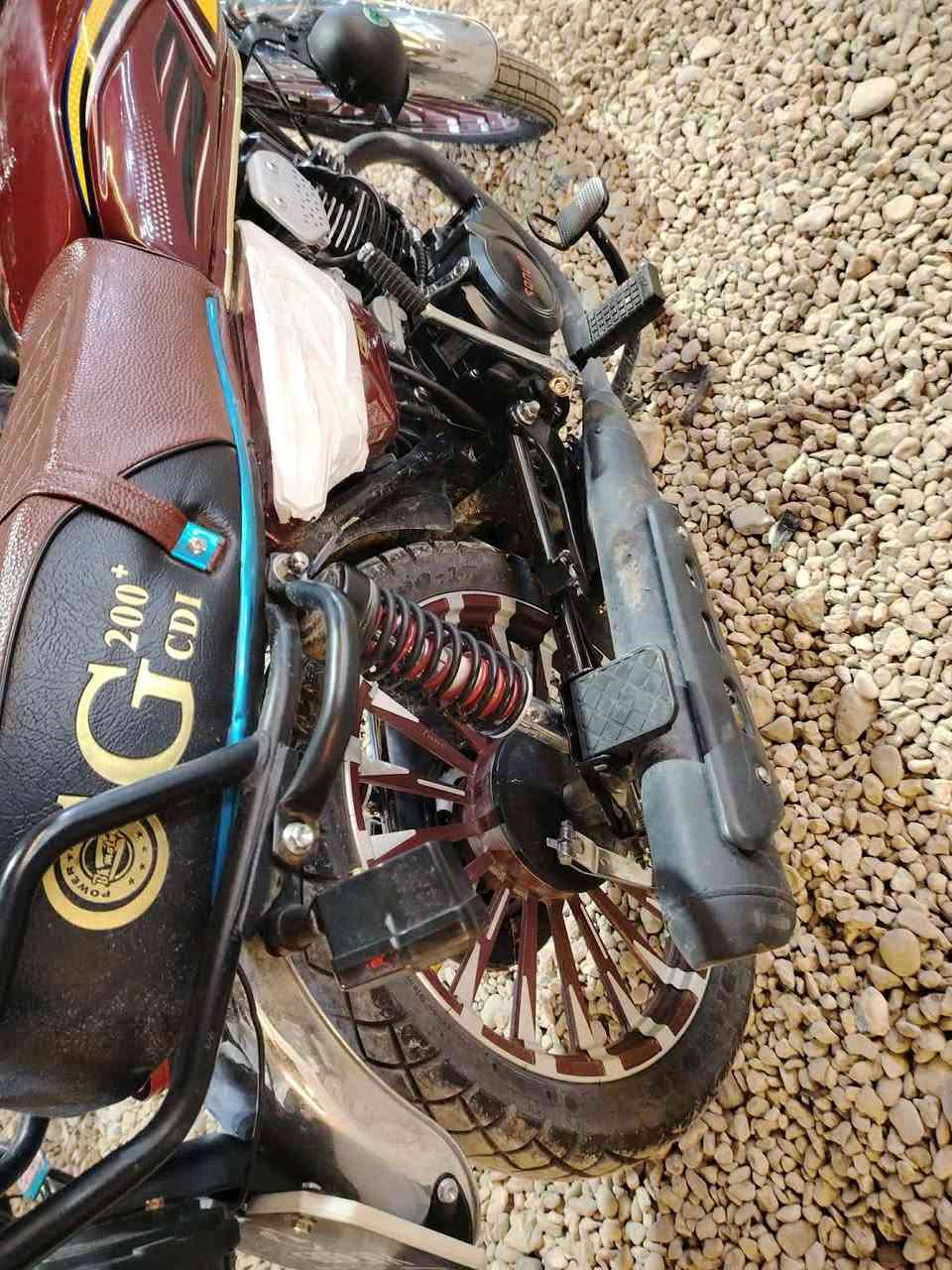 سلام عليكم من رخصة الادمن ماطور25 محرك ٢٠٠ زنجيل الماطور بعده بلاد يعوزه بس غسله سويجين وبصمتين وأوراق المكان كرابله الرقم ***********
