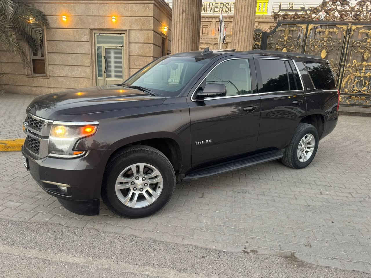 بسم الله  تاهو 17  فول  ادوات 
كفاله من الكص والسرقه السعر 170 ورقه 
فتحه قاصه سريه كشنات جلد لونين
صندوك كهربائي  *********** 
كير مكينه كفاله بدون ارباك سليم
