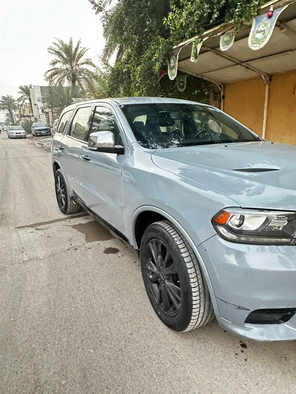 للبيع دودج دورنگو
كلين
🟢Dodge Durango2020  GT🟢

حجم المحرك V6 سلندر (3.6L)

🔴عدد المقاعد 7

🔴(سيارة كلين تايتل) 

🔴(السعر/165ورقة)

🔴المواصفات:

بصمة تشغيل
بصمة أبواب
تشغيل عن بعد (Remote Start)
صندوق شفط كهربائي 
رادار امامي (تحديد مسار)
رادار جانبي (نقاط عمياء)
رادار خلفي (التحذير من الاصطدام)
اوتو ستارت Auto Start 
اوتو ستوب Auto Stop
لايت زنون 

كشنات جلد+خزن ميموري
تبريد ثلاث قطع 
كشنات تدفئة
استيرن تدفئة 
شاحن وايرليس (Wireless Charger)
شاشة كبيرة لمس
حساسات خلفية+ كاميرا 
وضعيات القيادة
شفتات استيرن+تحكمات استيرن
مانع انزلاق+ABS
منافذ AUX+USB
الضرر كما موضح بالصور سيارة مبية لاكص ولا شواصي. 

السيارة مرقم رقم بغداد  بأسمي
الرجاء بيع فقط
السعر 165 ورقة

موبايل :*********** بيع فقط. ماكو مراوس
