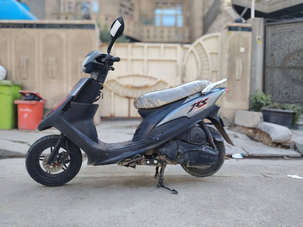 ماكس عدله شغاله كامله مابيها اي خلل بس التاير الامامي تعبان وستانها التعليك ماكو بس بيها صفح يرادلها ترتيبات بسيطه بيها كسر بسيط بجكمجه عل يسار التواصل *********** العنوان بغداد الدوره ابو دشير خلف المركز
