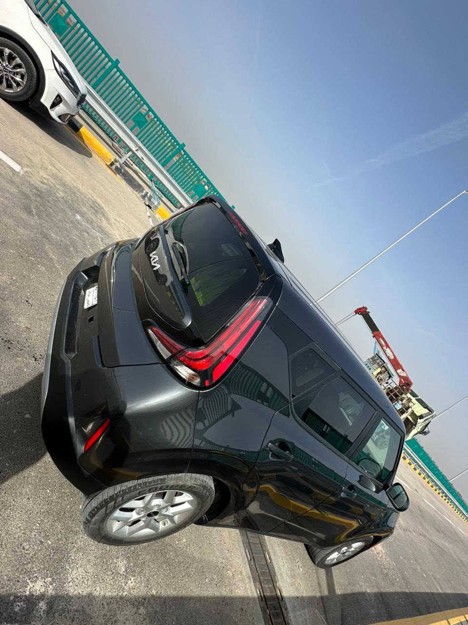 السلام عليكم
صول 2024
جديدة جداً 
السياره دخول جديد مرقم بسمي 
بسمي تحويل ثاني يوم .
نص فول سويج بصمه ، شاشة، رادار…… وباقي المواصفات معروفه .
بيها ملاحضه :بنيد تصليح او جاملغ يمنه تبديل شاصي كفالة 100%  
العنوان : واسط 
***********
السعر 150 او بيهة مجال
