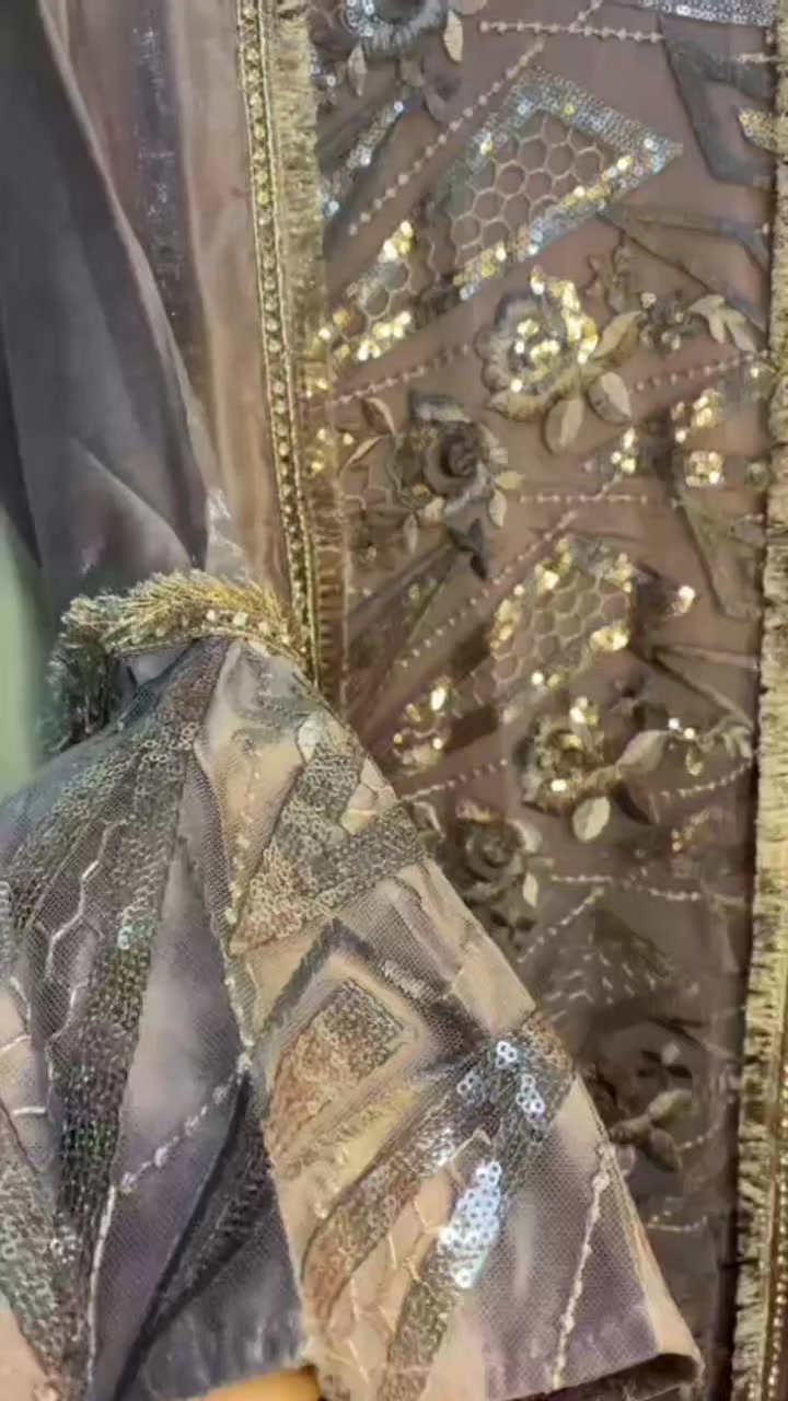 مساء الخير حبايب🩷
وصلت المخاوير والكلابيات الرمضانية 👗

الأسعار مناسبة حسب القطعه 

الحجز يكون خاص 📩

يوجد توصيل لكل المجمعات 

@الجميع


**إذا كنت صاحب هذا الإعلان وتريد حذفه لأي سبب، رجاءا أرسل رسالة إلى الدعم الفني**