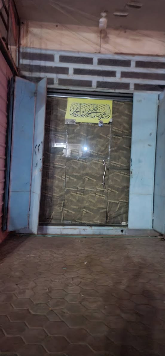 📢 للبيع: أبواب حديد وجام خانة (واجهة محلات) بحالة ممتازة
​السلام عليكم..
متوفر للبيع أبواب حديد متينة مع جام خانة (واجهة زجاجية) كاملة، مناسبة جداً للمحلات التجارية، المعارض، أو المكاتب.
​📌 تفاصيل الأغراض:
​النوع: أبواب حديد مشغولة بقوة + واجهة جام خانة زجاج سميك ومقاوم.
​الحالة: نظيفة جداً وجاهزة للشد، ما بيها أي كسور أو عيوب.
​القياسات: [٣.٥ متر].
​📍 الموقع: الكوت -الزهراء.
💰 السعر: [٢٠٠] (وبيها مجال بسيط للشراي).
​📞 للتواصل والاستفسار:
يرجى المراسلة على الخاص أو الاتصال على الرقم: ***********
