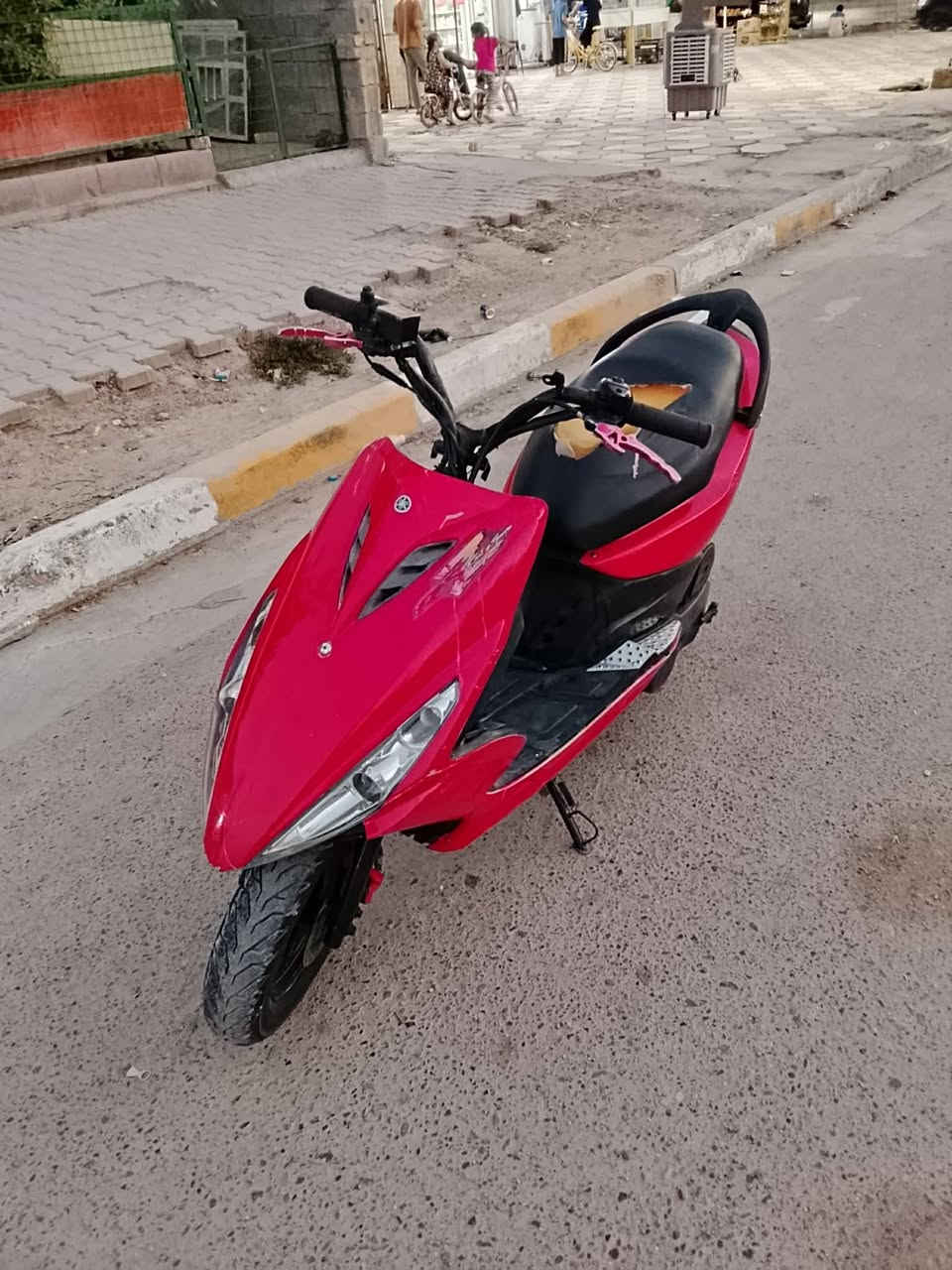 سلام عليكم ماكس مضلع دراجه جديده نقص فقط الكصه السعر ٤٥٠ بيها مجال العنوان الغزاليه ***********
