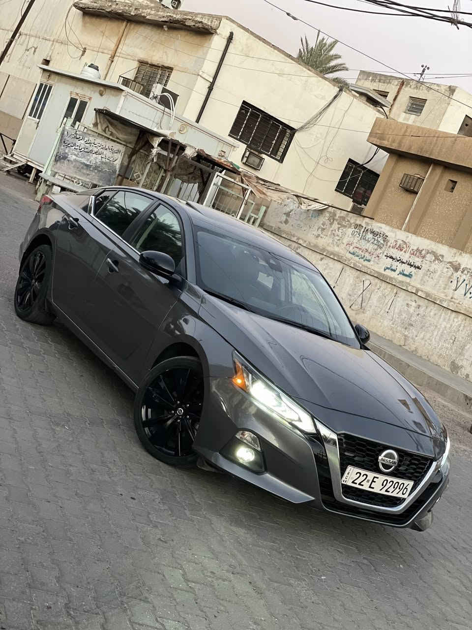 السلام عليكم 
نيسان التيما 2022 (  SR Midnight AWD)

الضرر تبديل دعاميه اماميه وشبر بارد بلبنيد 
وصبغ باب كلير من امريكا 
صور الضرر بالمنشور
المواصفات.. 
فول 1/1 
سلايد روف 
بصمة تشغيل
بصمة أبواب 
تشغيل عن بعد     
شفتات ستيرن 
دبل جام عزل فول 
كشن جلد + مخمل 
تدفئة بالكشنات 
كشن كهرب 
داخل مطعم فايبر كاربون     
لايت زينون                                             
 لد داخلي و خارجي مع الترحيب
اشاير بالمري 
توقف ذاتي مانع الاصدام 
مثبت سرعه مع تحديد المسار
دواخل اسود  
 رادارات مع توقف ذاتي
نقطه عمياء 
تحكم ستيرن 
شاشه كبيره 
ويل كروم  ١٩ اسود  بلادي
بلوتوث
حساس خلفي
شاشة عطلات
حساس اطارات 
حجر بيئة شرط 
ماشية 58الف ميل 
محرك 2.5 تنفس طبيعي 
رقم اربيل باسمي 

 السعر 175$
وباقي التفاصيل واتس اب او اتصال ***********
