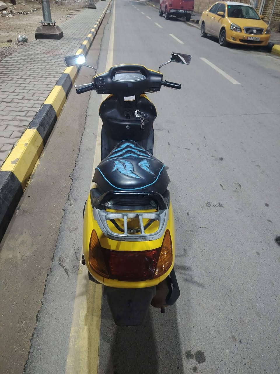 سبيسي ياباني كفرات 5 اختوم كابريتر بلادي دراجه بلاديه من طول للطول كله شغال مكينه ناعمة خير من الله مفتوحه اول مره مستعجل علئ بيعته مكاني كوت دور العمال  
***********
