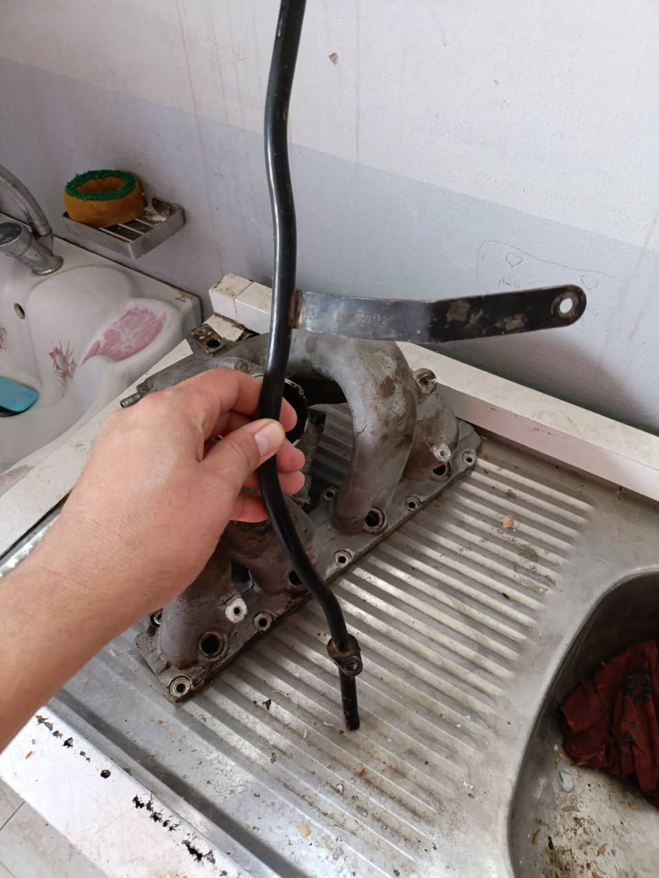 سلام عليكم عندي غراض مال حاويه مال شيري a5 مكان كركوك الحي العسكري كلشي بسعره ***********
