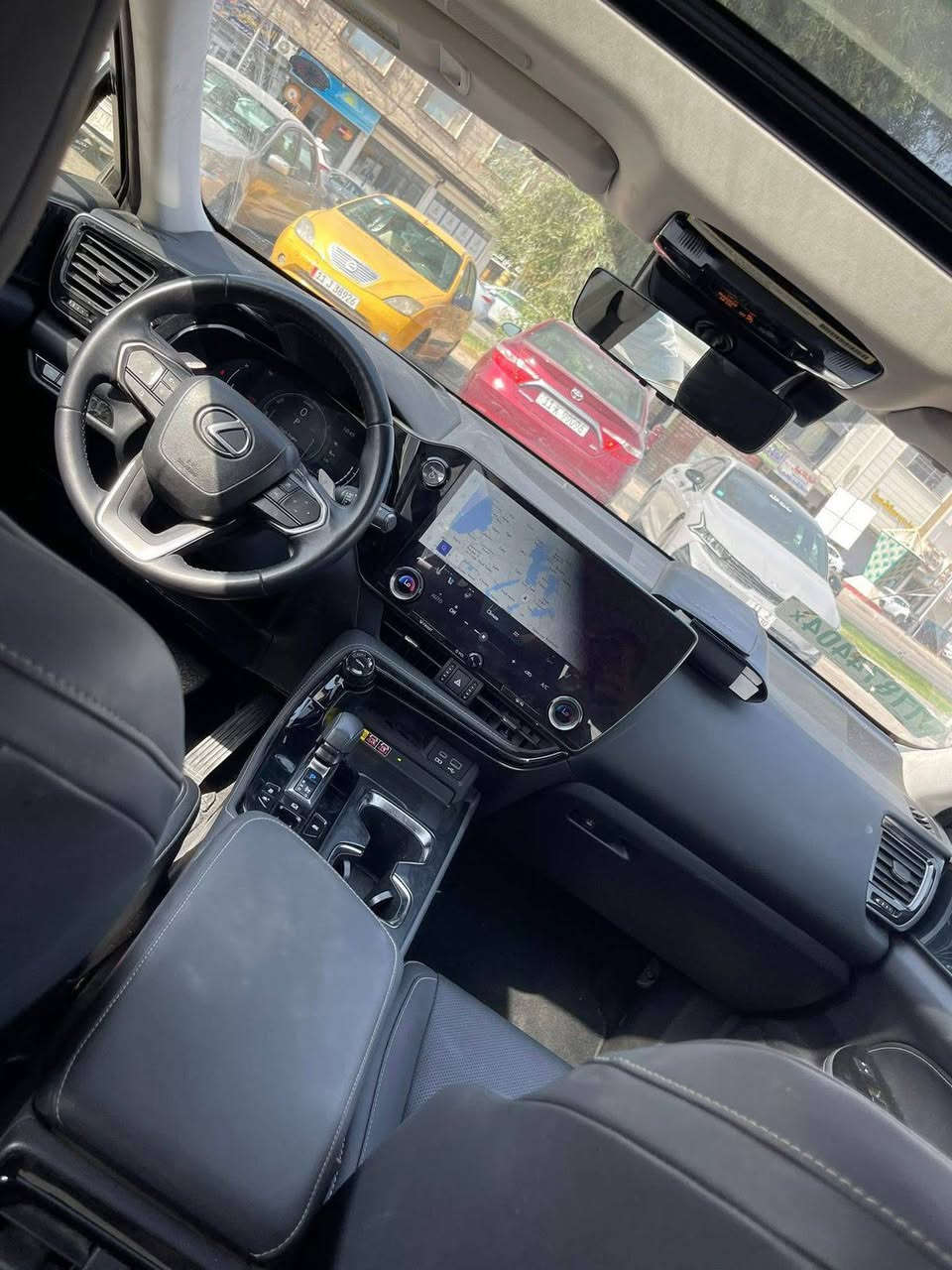 السلام عليكم
لكزز nx350h هايبرد 

2024

السعر 315$ وبيه مجال

رقم بغداد دولي وسنويه اقل من شهر سويته

ماشيه 2600 زيرو يعني 

المواصفات فول 1/1

دهن وماي شركه ما بدل 

- *مقاعد جلدية* - *شاشة لمس 14 إنش*

- *نظام صوتي مارك ليفينسون* - *نظام ملاحة*

- *تكييف هواء مزدوج* تبريد مقاعد 

- *مقود جلدي* - *نظام دخول ذكي*

- *مصابيح LED* - *مرايا جانبية كهربائية*

- *نظام إضاءة تلقائي* - *نظام مساحات زجاج أمامي*

أنظمة الأمان

- *نظام تحذير الخروج من المسار*

- *نظام مراقبة النقطة العمياء*

- *نظام فرامل طوارئ*

- *نظام تحذير التصادم الأمامي*

- *نظام تحذير التصادم الخلفي*

العنوان كربلاء المقدسه

رقم ‭***********‬‭

***********‬

وبيه بعد هواي مواصفات ما ذاكرهه
