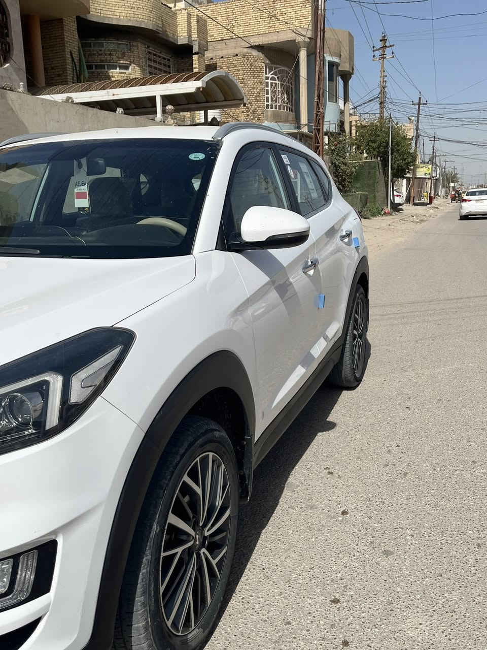 السلام عليكم 
توسان 2020
رقم اربيل  
مواصفات عاديه 
3انظمة قياده 
حساس امامي خلفي ،كامره خلفيه 
  دواره اشاير ب المري والمري شفط 
3بصمات معَ ترحيب 
كشنات كهرباء 
شاشه ابل كار بلي 
شحن لاسلكي 
السياره ماشيه 75 الف 
السياره كفاله عامه عدى ملاحضات بسيطه 
السونار موجود ب الصور 
السياره كامله من كلشي 
سعرها 205 وبيها مجال بسيط
مكاني شاميه/نجف 
***********
